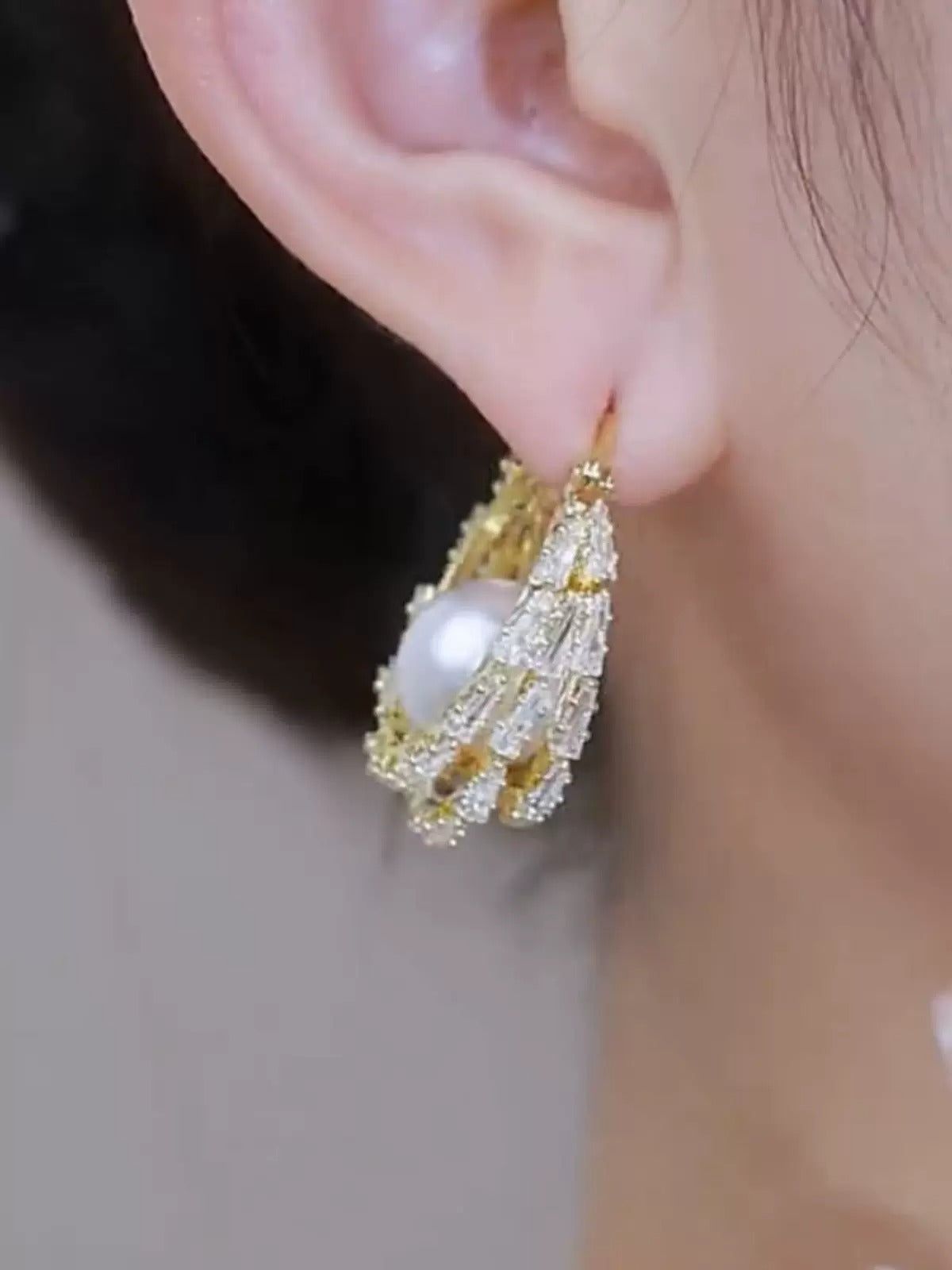 American style high-end pearl earrings(18k gold plated)