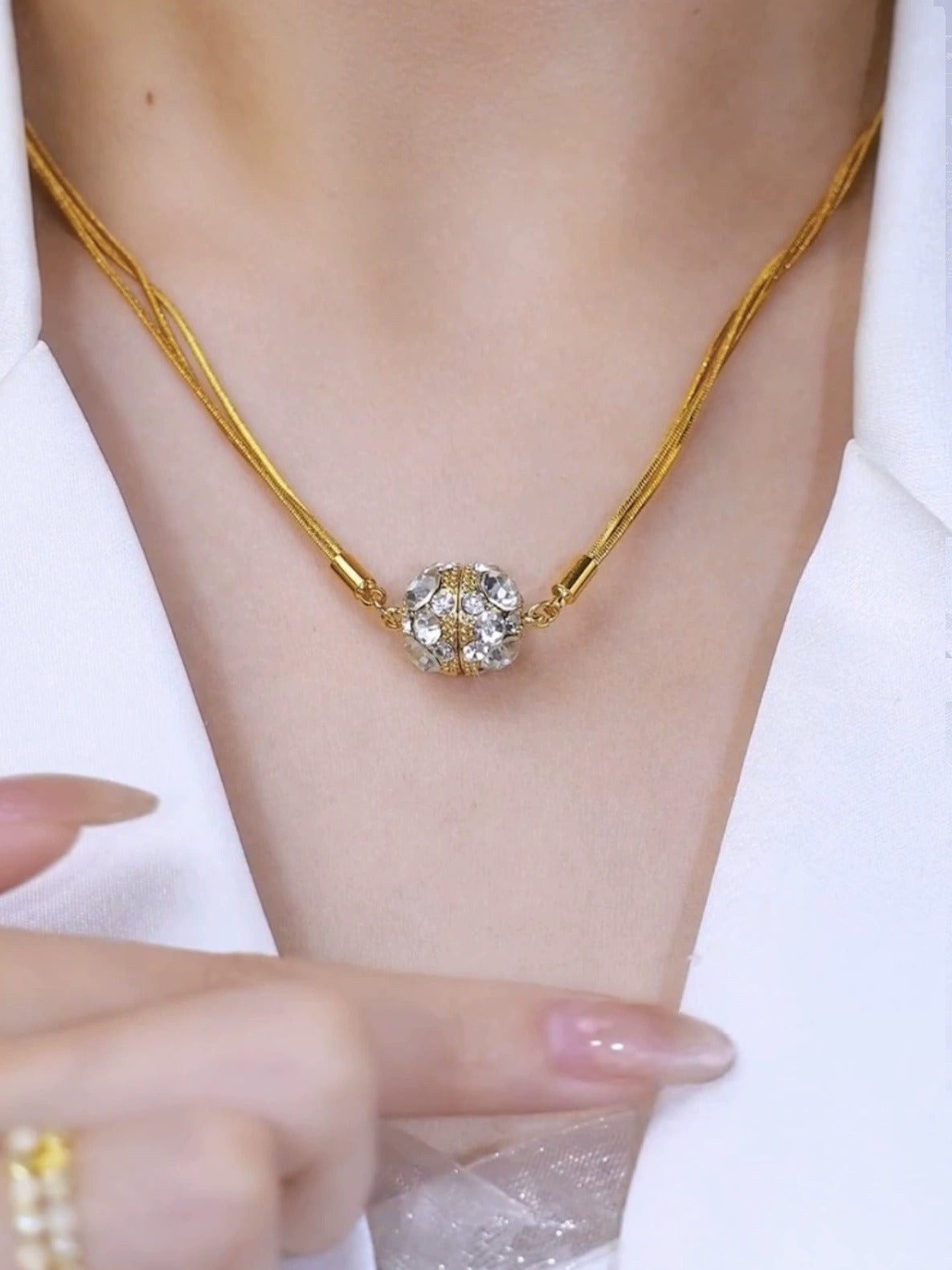 High-grade magnetic diamond-studded multi-layer necklace(Gold plated)